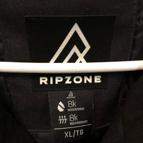 Women’s Ripzone winter jacket. - Picture 5 of 5